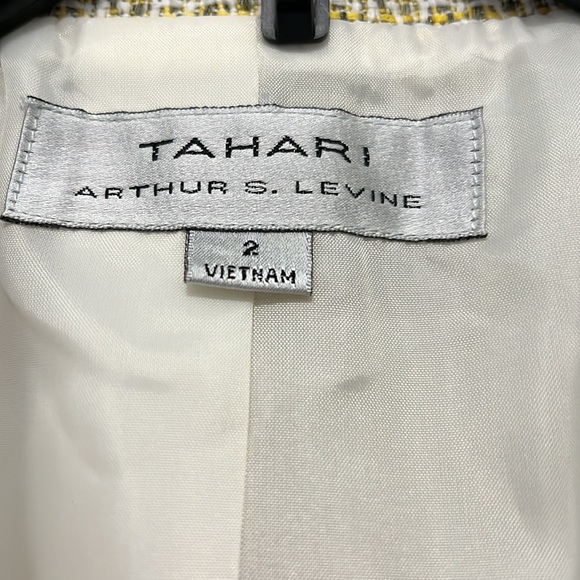 Tahari Authur S. Levine blazer - Picture 3 of 11